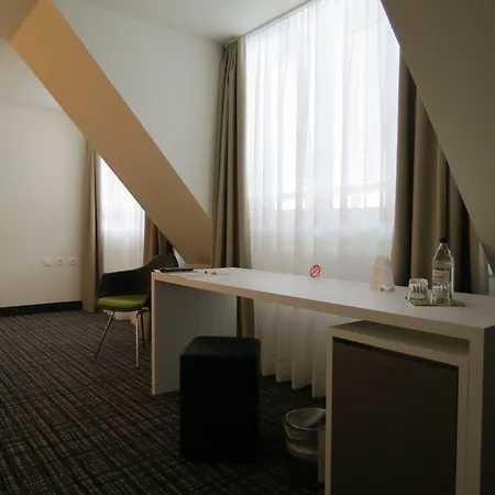 Hotel Comfor 3*