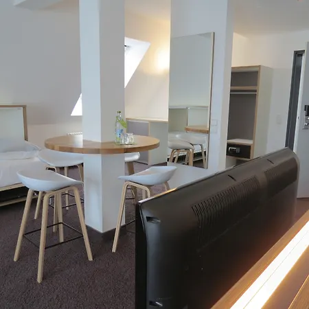 Comfor Hotel