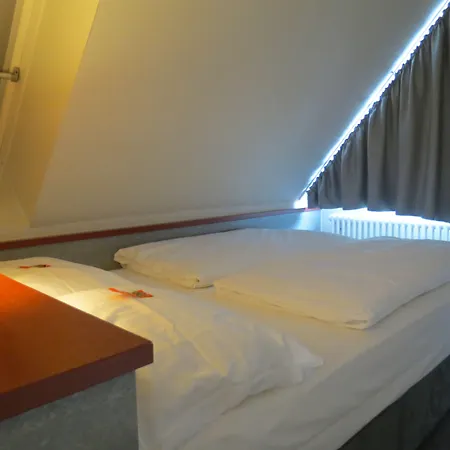 Comfor Hotel 3*