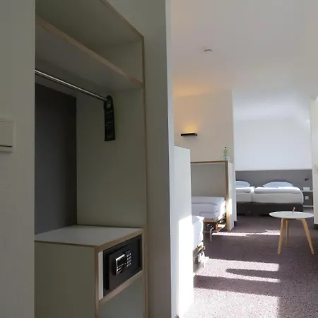 Comfor Hotel 3*
